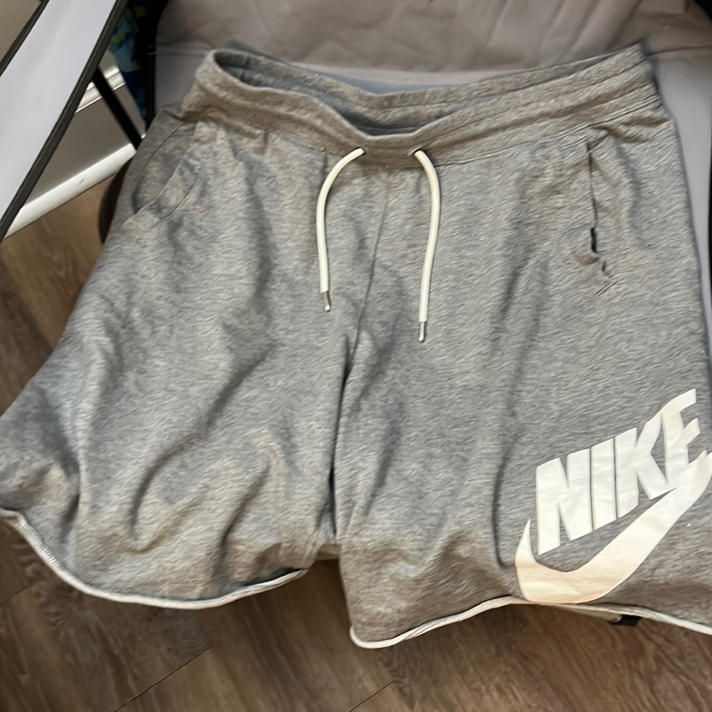 I am selling men Large grey nike shorts